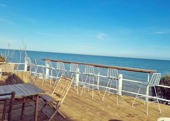 Bahia De Montecarlo בית הארחה 3*
